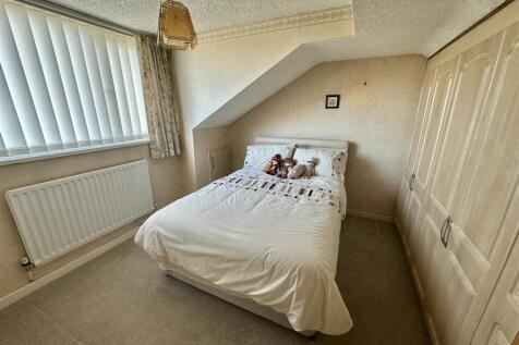 Bramleys Estate Agents - Milton Drive - Liversedge