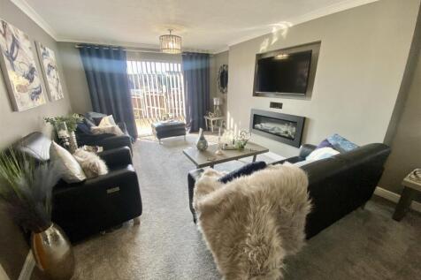 Bramleys Estate Agents - Fairfield Drive - Mirfiel
