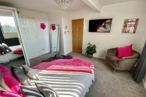 Bramleys Estate Agents - Fairfield Drive - Mirfiel