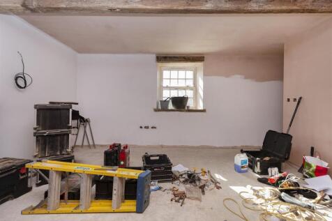 Bramleys Estate Agents - Dewsbury - Renovation Pro