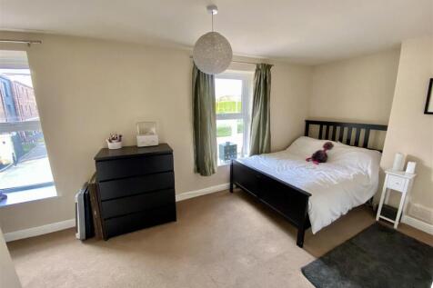 Bramleys Estate Agents - Station Road - Mirfield (