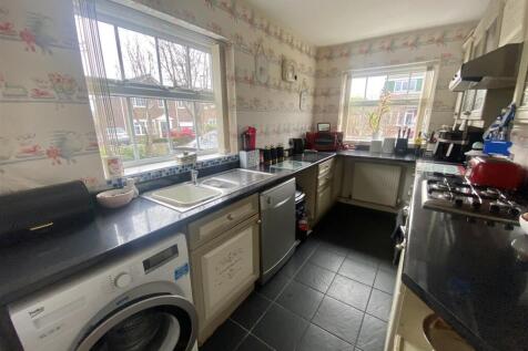 Bramleys Estate Agents - Fernhurst Close - Mirfiel