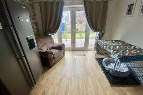 Bramleys Estate Agents - Fernhurst Close - Mirfiel