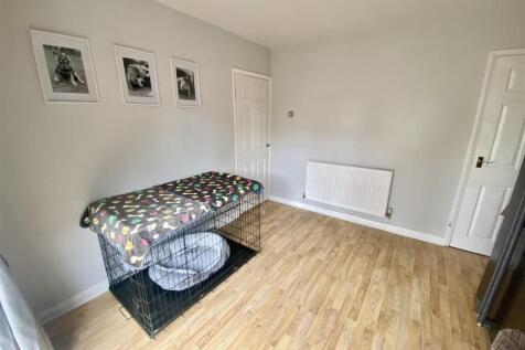 Bramleys Estate Agents - Fernhurst Close - Mirfiel
