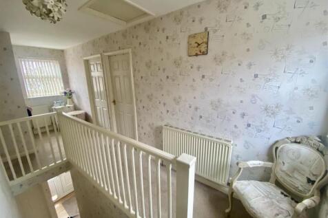 Bramleys Estate Agents - Fernhurst Close - Mirfiel
