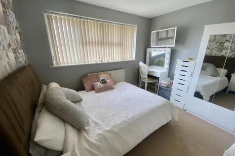 Bramleys Estate Agents - Fernhurst Close - Mirfiel