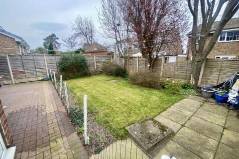 Bramleys Estate Agents - Fernhurst Close - Mirfiel