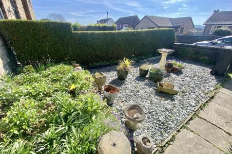 Bramleys Estate Agents - Lee Green - Mirfield (2).