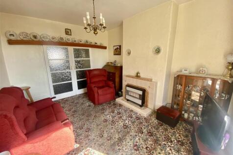 Bramleys Estate Agents - Lee Green - Mirfield (22)