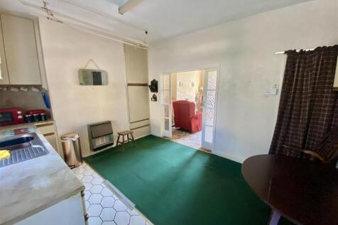 Bramleys Estate Agents - Lee Green - Mirfield (21)