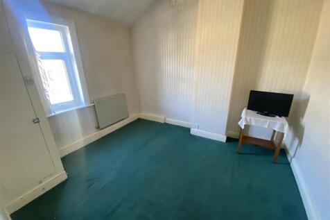 Bramleys Estate Agents - Lee Green - Mirfield (1).