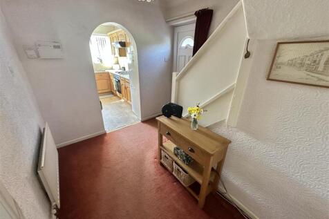 Bramleys Estate Agents - Balmfield Crescent (19).j