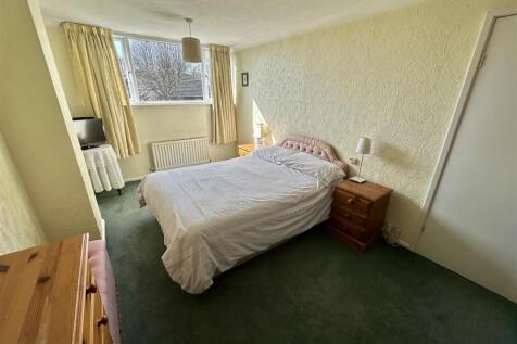 Bramleys Estate Agents - Balmfield Crescent (13).j
