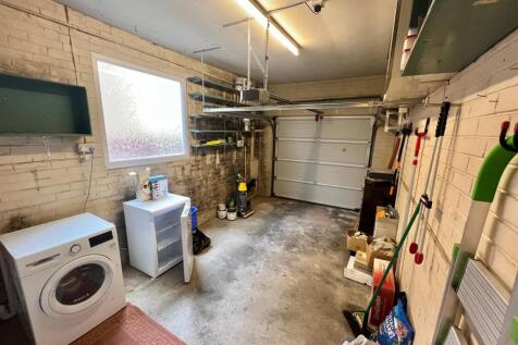 garage.jpg
