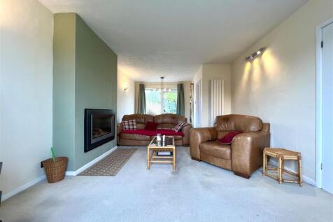 lounge4.jpg