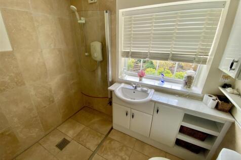 bathroom.jpeg