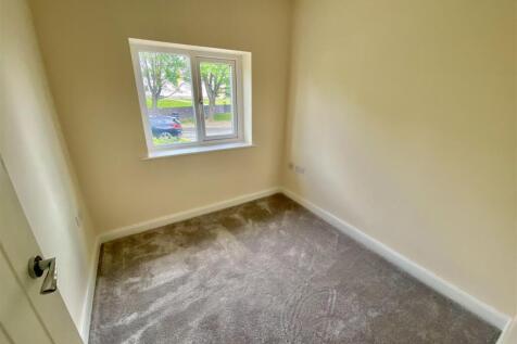 Bramleys Estate Agents - Kitson Hill Road - Mirfie