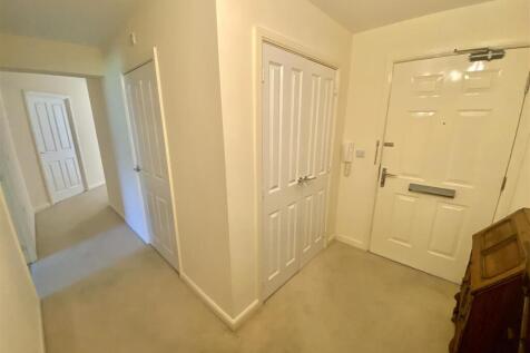 Bramleys Estate Agents - Marmaville Court - Mirfie