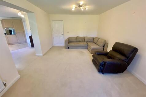 Bramleys Estate Agents - Marmaville Court - Mirfie