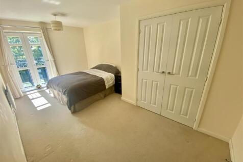 Bramleys Estate Agents - Marmaville Court - Mirfie