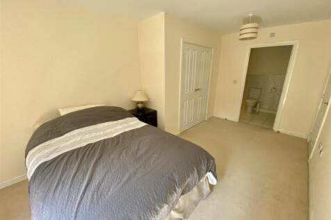 Bramleys Estate Agents - Marmaville Court - Mirfie