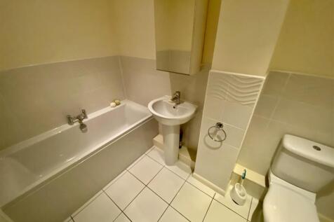 Bramleys Estate Agents - Marmaville Court - Mirfie