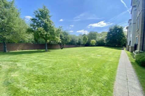 Bramleys Estate Agents - Marmaville Court - Mirfie