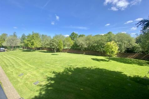 Bramleys Estate Agents - Marmaville Court - Mirfie