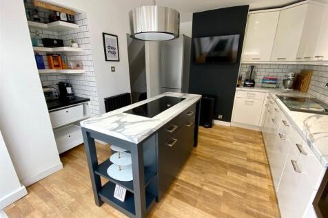 priory way 78 kitchen 3.jpg