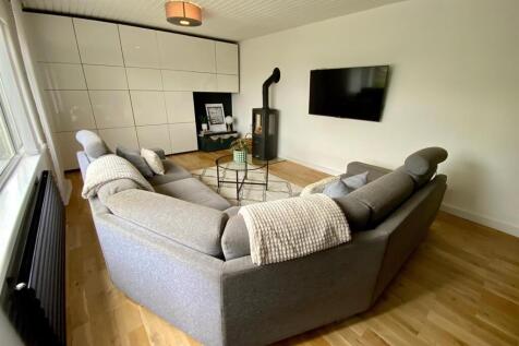 priory way 78 lounge 2.jpg
