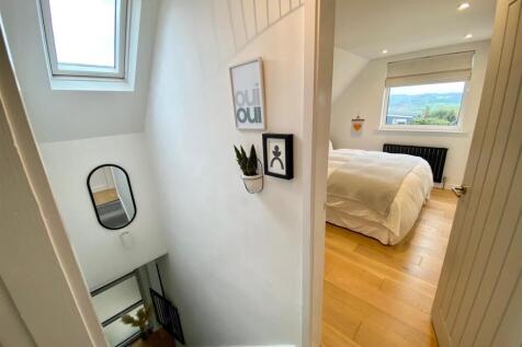 priory way 78 landing.jpg