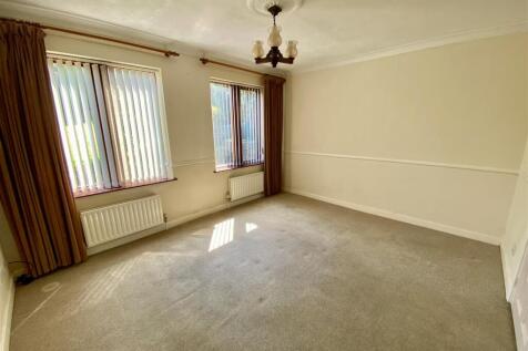 Bramleys Estate Agents - Hopton Lane - Mirfield (2