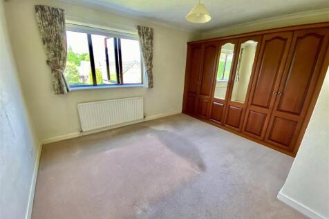 Bramleys Estate Agents - Hopton Lane - Mirfield (2