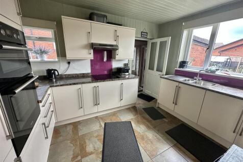 Bramleys Estate Agents - Curwen Cresent - Heckmond