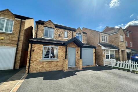 Bramleys Estate Agents - Little Green Lane - Heckm