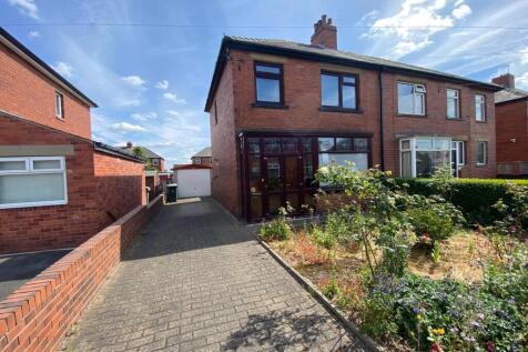 Bramleys Estate Agents - Trenton Road - Batley (3)