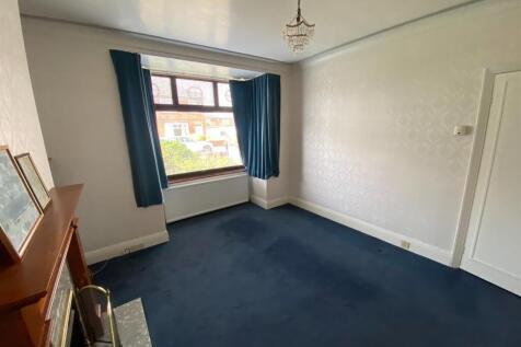 Bramleys Estate Agents - Trenton Road - Batley (10