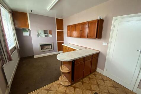Bramleys Estate Agents - Trenton Road - Batley (24