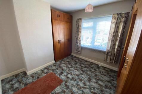 Bramleys Estate Agents - Trenton Road - Batley (6)