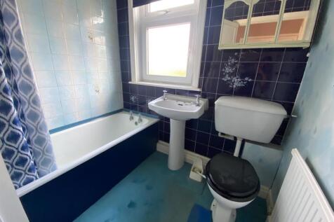 Bramleys Estate Agents - Trenton Road - Batley (1)