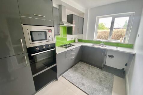 Bramleys Estate Agents - Cross Road - Mirfield (12