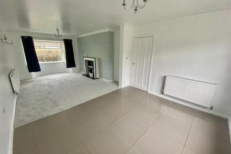 Bramleys Estate Agents - Cross Road - Mirfield (8)
