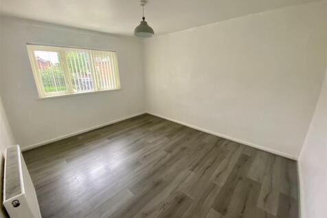 Bramleys Estate Agents - Cross Road - Mirfield (3)