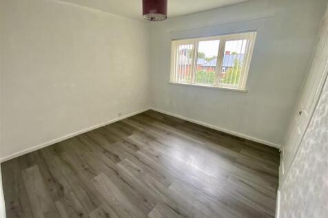 Bramleys Estate Agents - Cross Road - Mirfield (4)