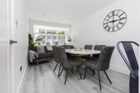 Bramleys Estate Agents - Cheviot Way - Mirfield (1