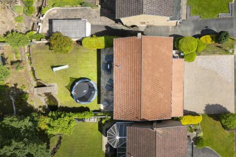 Bramleys Estate Agents - Cheviot Way - Mirfield (6