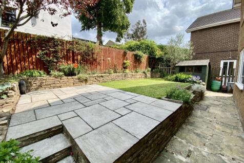 Bramleys Estate Agents - Overhall Park - Mirfield 