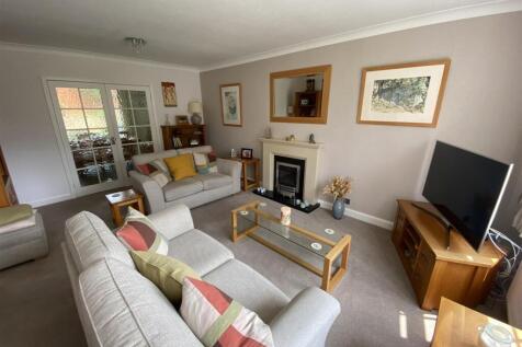 Bramleys Estate Agents - Overhall Park - Mirfield 