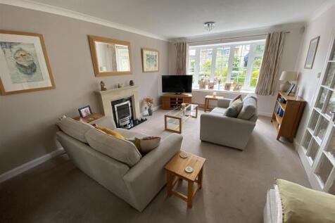 Bramleys Estate Agents - Overhall Park - Mirfield 