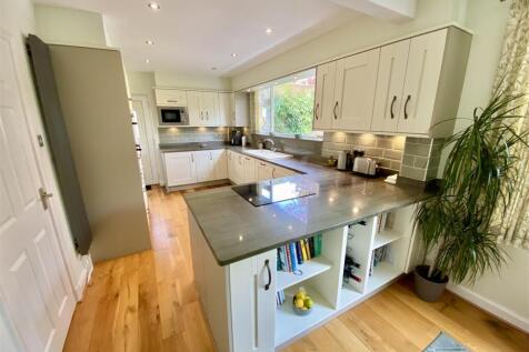 Bramleys Estate Agents - Overhall Park - Mirfield 